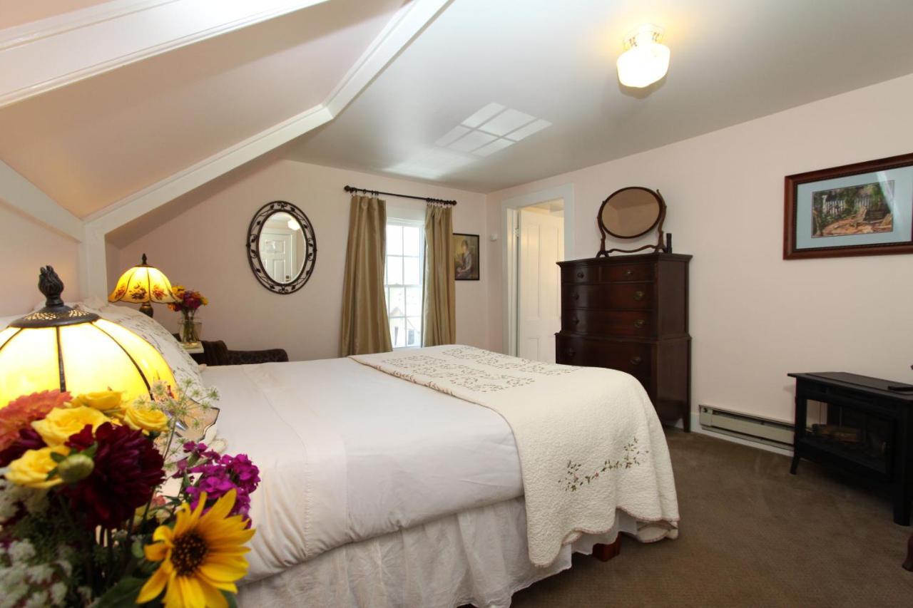 Olallieberry Bed and breakfast