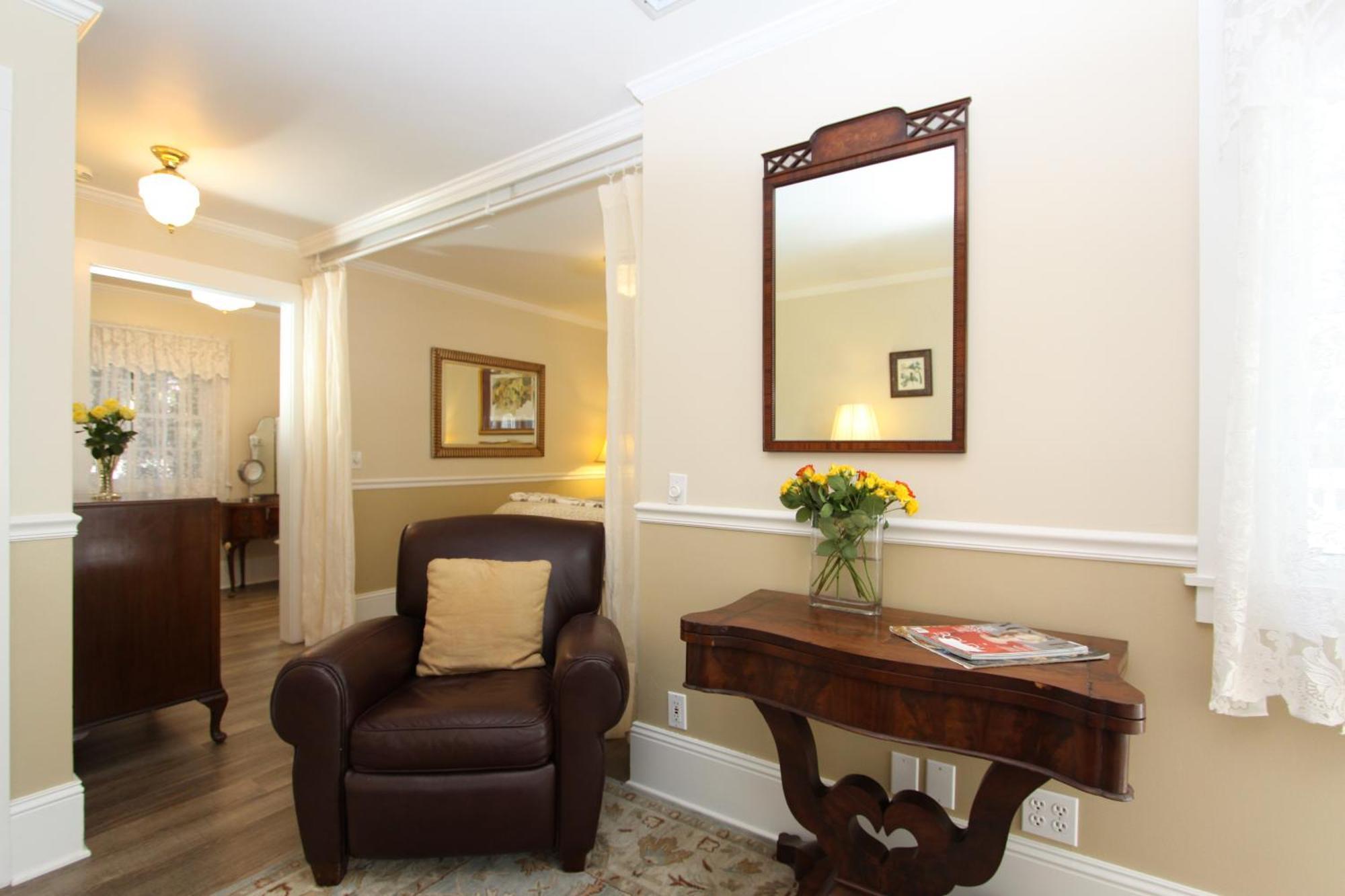 Olallieberry Bed and breakfast Cambria