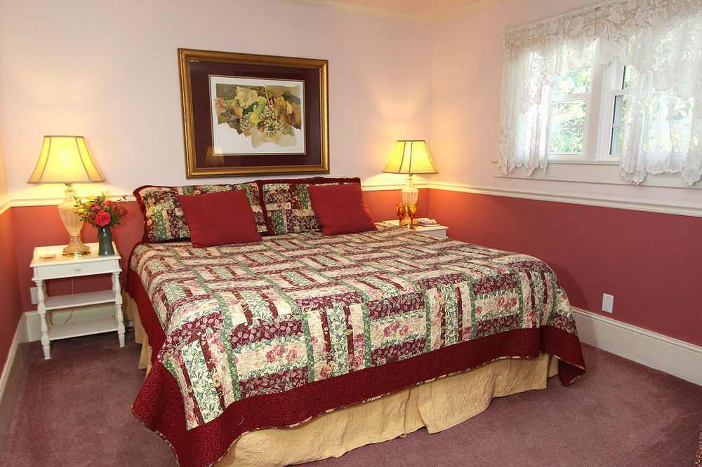 Olallieberry Bed and breakfast Cambria