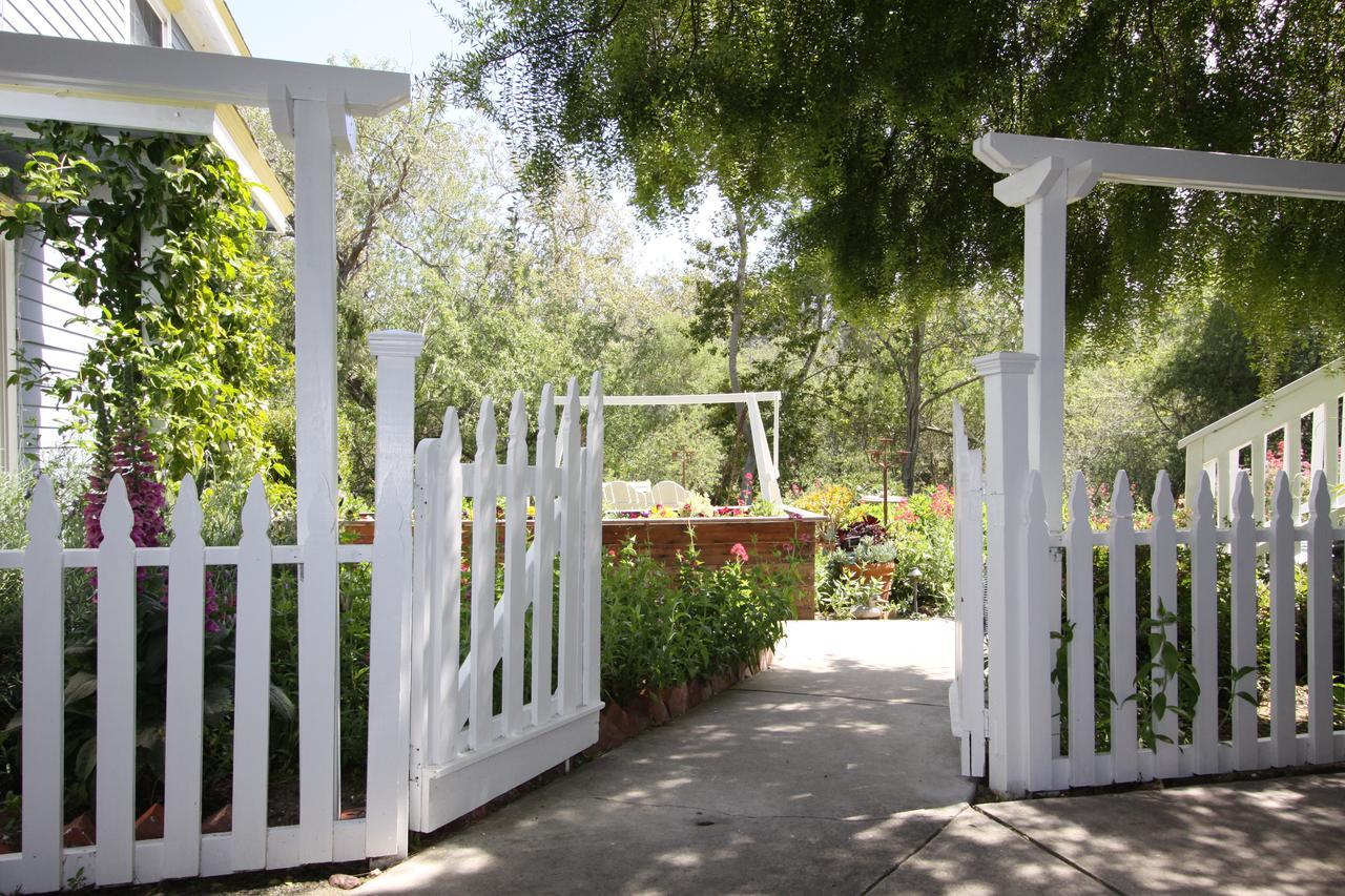 Olallieberry Bed and breakfast Cambria